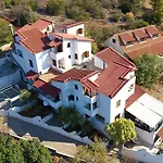 Hotel Drymna 2*