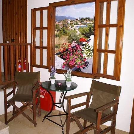Drymna 2* Spilia (Central Greece)