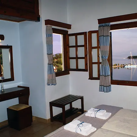 Otel Drymna Trizonía