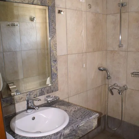 Drymna Hotel Trizonía