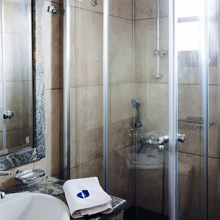 Otel Drymna Trizonía