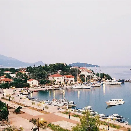 Drymna Otel Spilia (Central Greece)