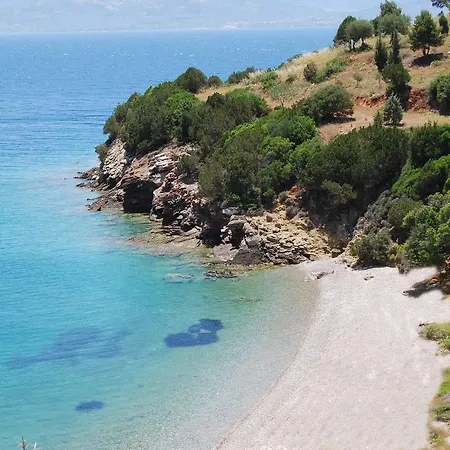 Drymna 2* Spilia (Central Greece)