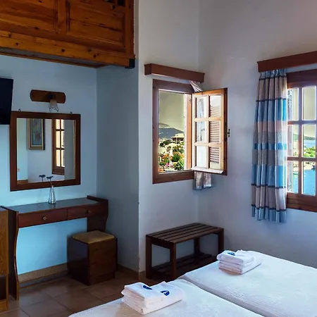 Otel Drymna Spilia (Central Greece)
