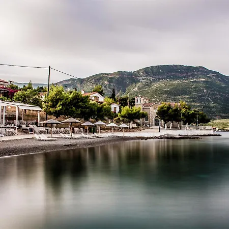 Drymna Otel Spilia (Central Greece)